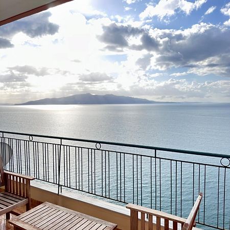ساراندا Design Sea View Apartment المظهر الخارجي الصورة