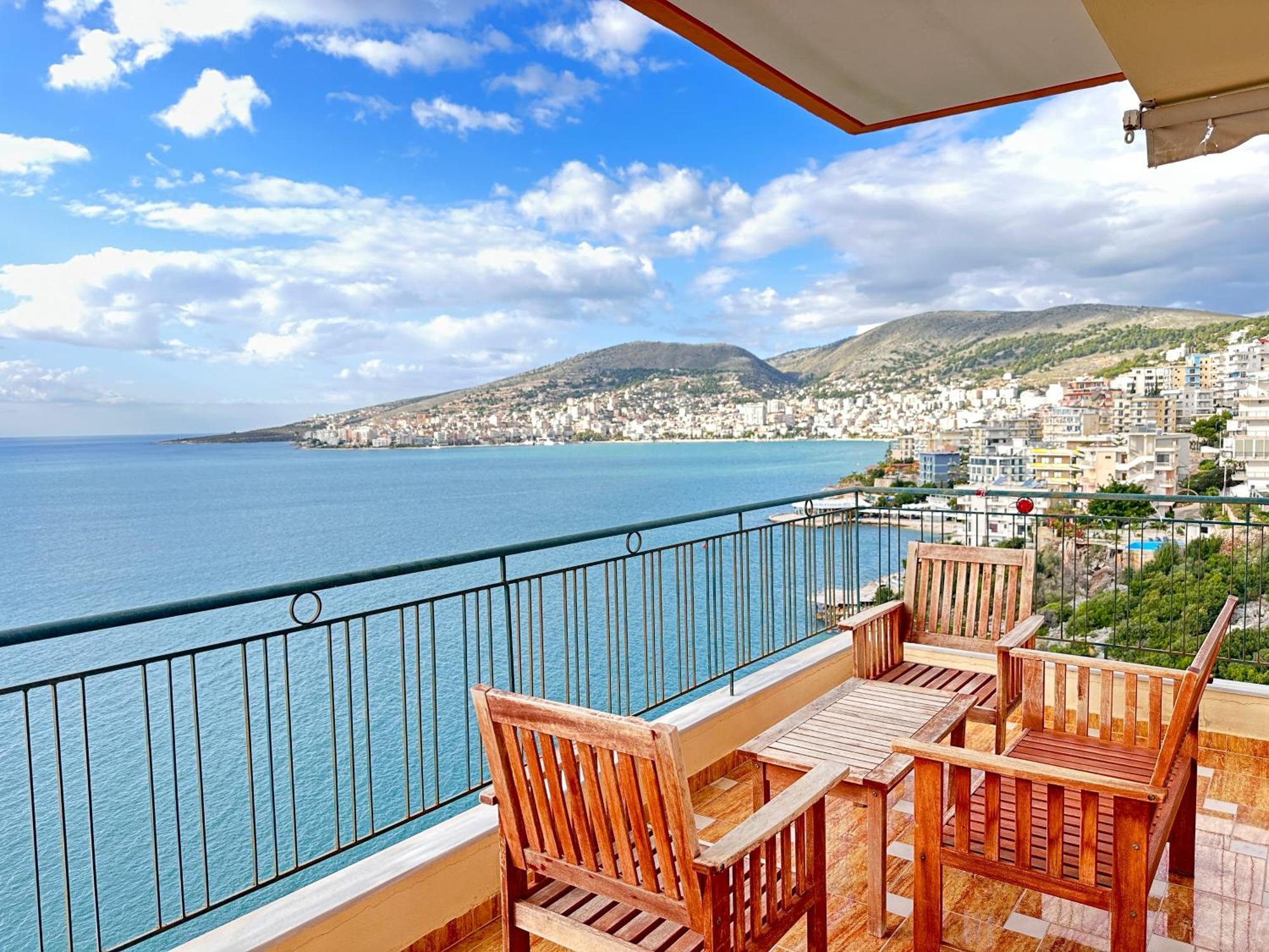 ساراندا Design Sea View Apartment المظهر الخارجي الصورة