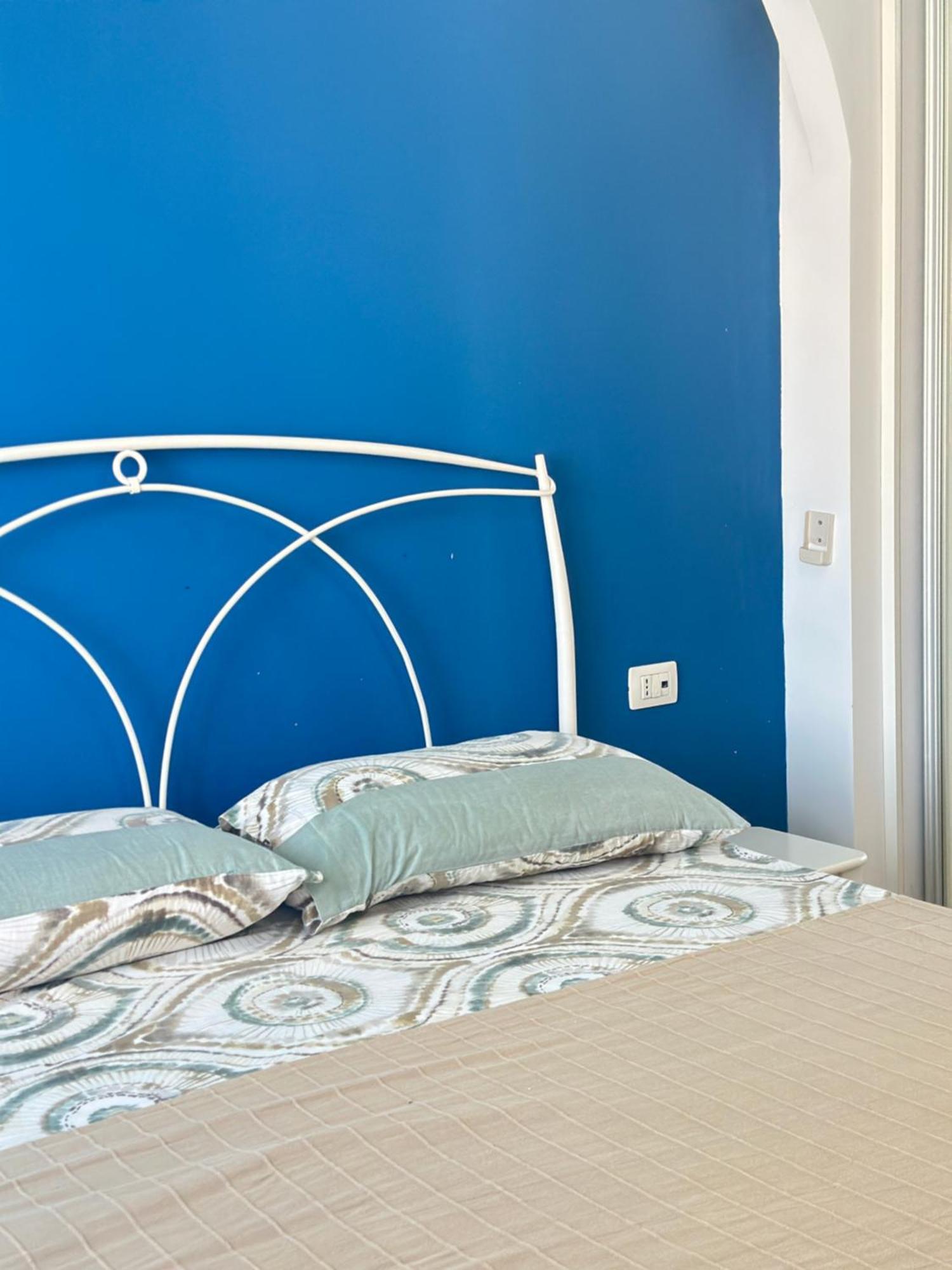 ساراندا Design Sea View Apartment المظهر الخارجي الصورة