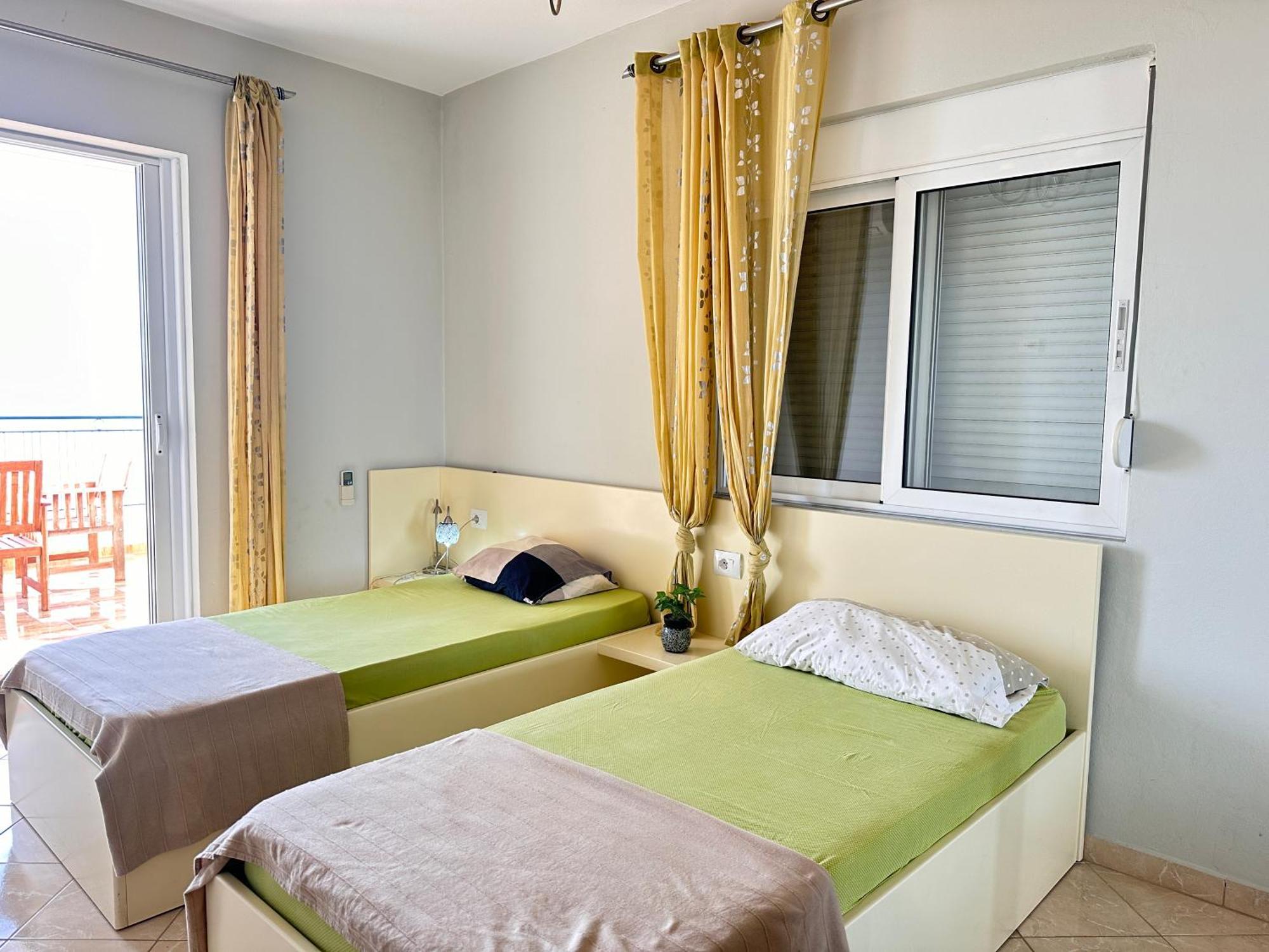ساراندا Design Sea View Apartment المظهر الخارجي الصورة