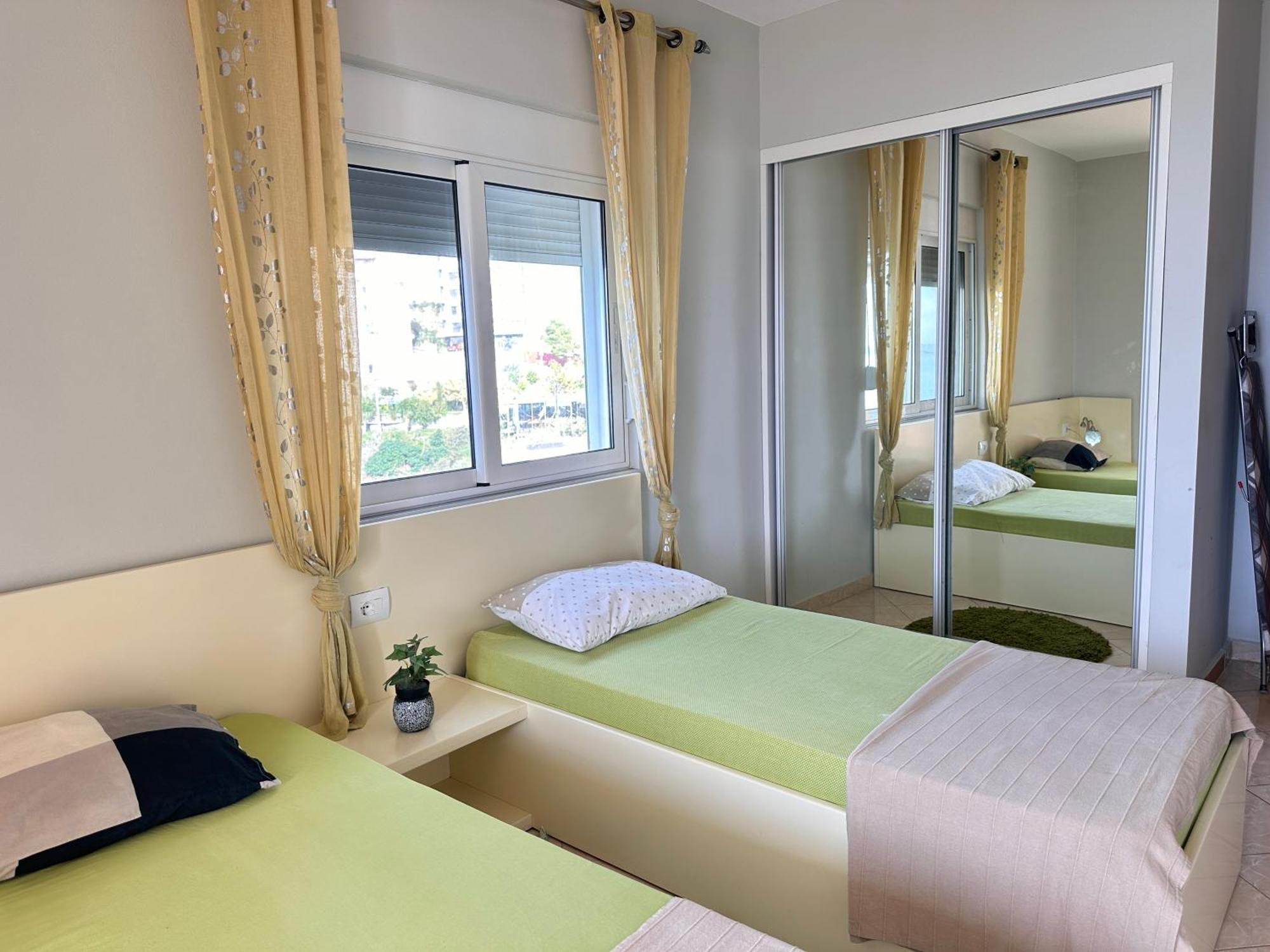ساراندا Design Sea View Apartment المظهر الخارجي الصورة